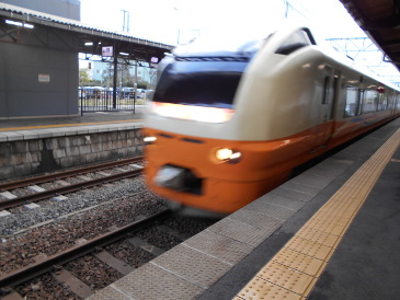 鶴岡駅